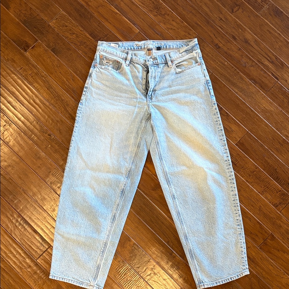 American Eagle stretch Barrel Jean